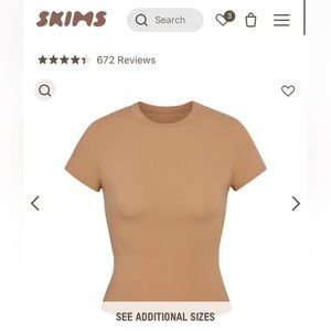 SKIMS Fits Everybody T-Shirt